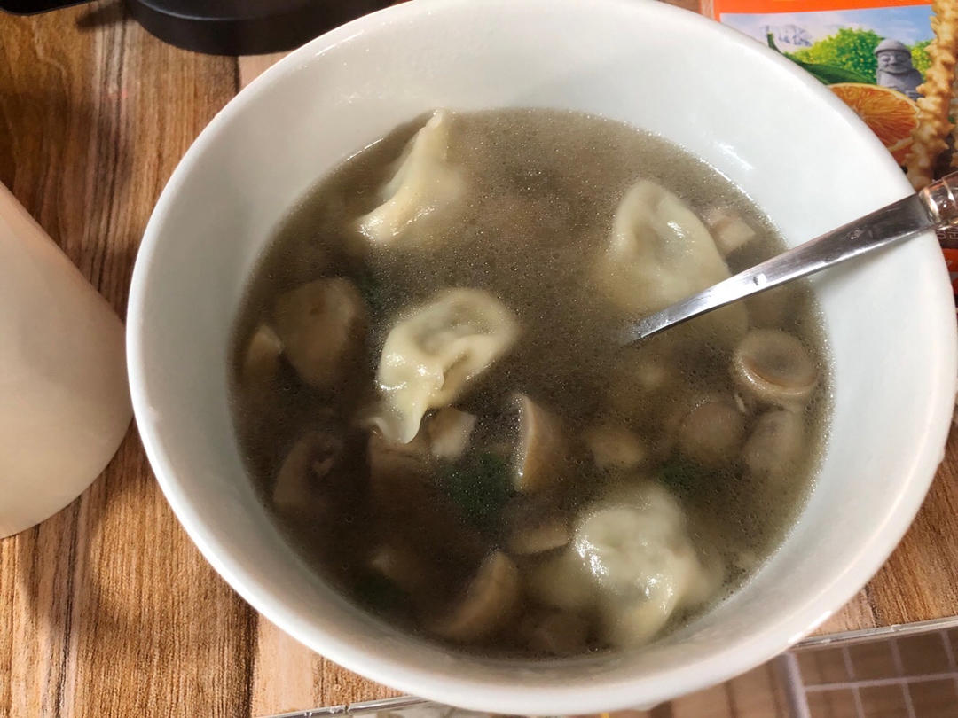 明明是素汤 却鲜得像鸡汤一样的「口蘑汤」