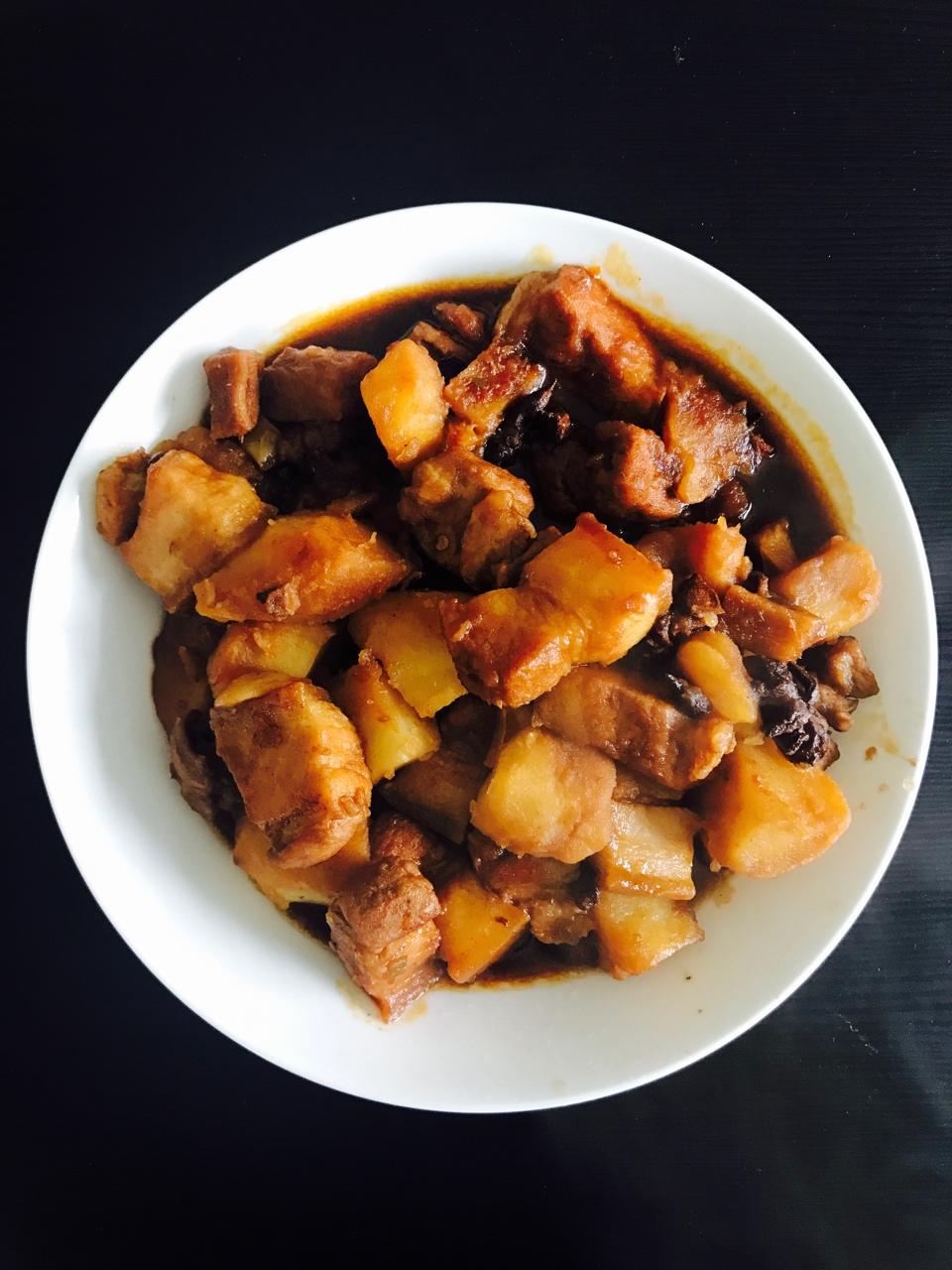 不焯水不放油的家常红烧肉