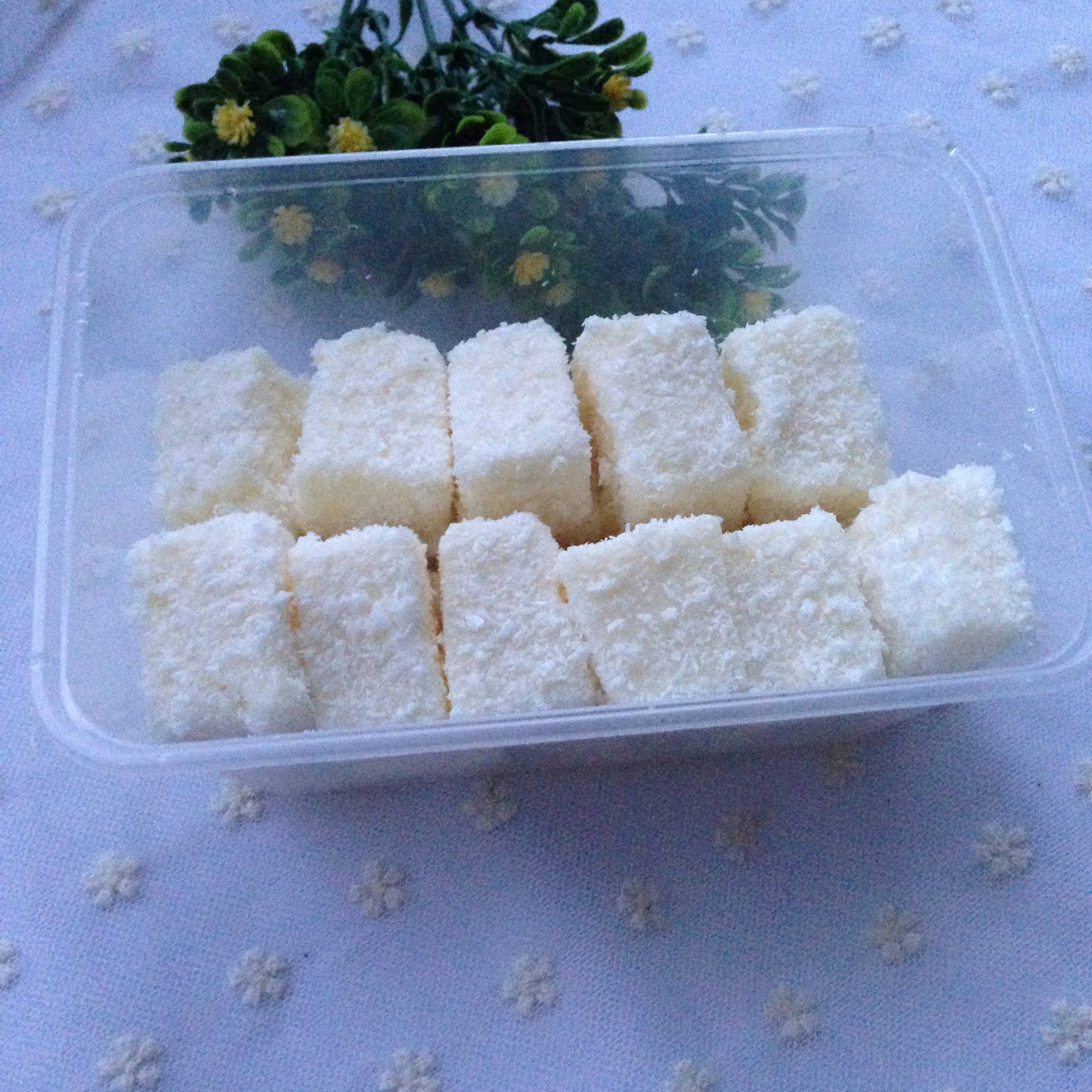 完胜85度C牛奶椰丝小方