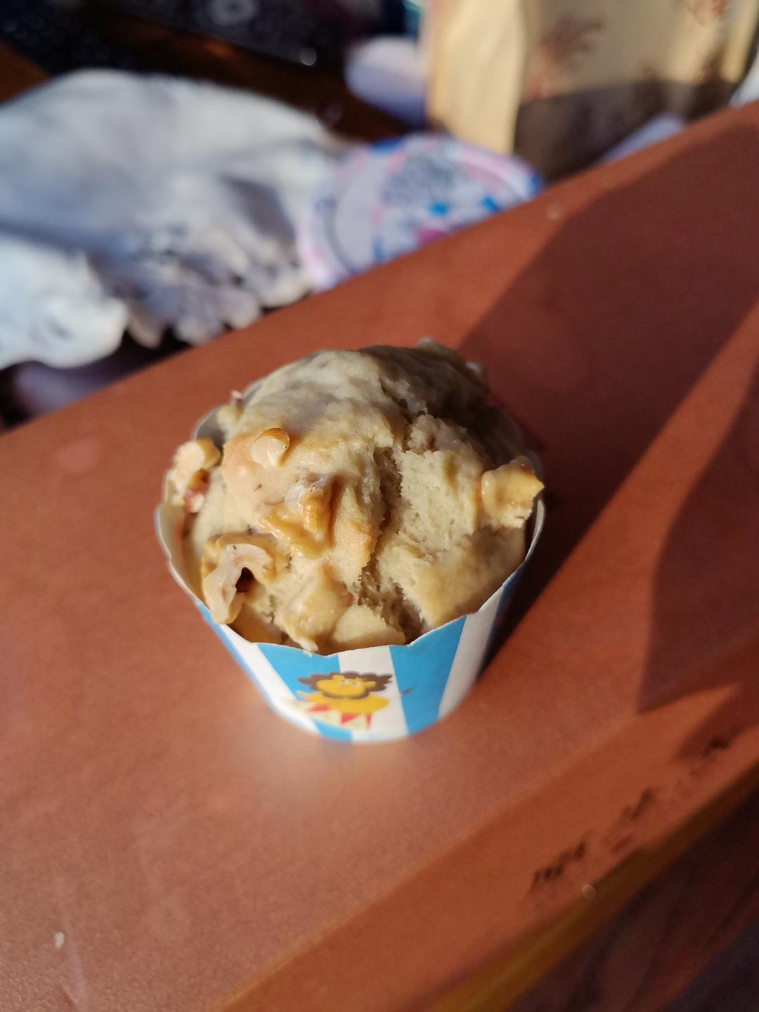 只需搅拌入烤箱的香蕉麦芬