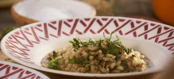 意式肉末菠菜焗薏米饭的做法