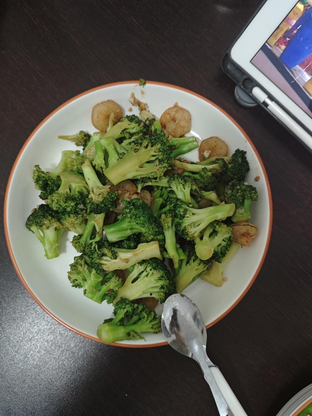 让西兰花不难吃的西兰花炒虾仁！