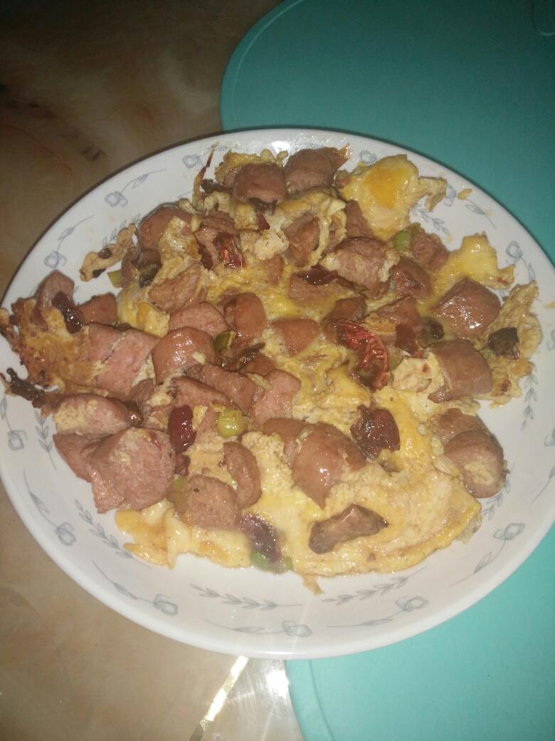 酸辣香肠蔓越莓蛋饼的做法