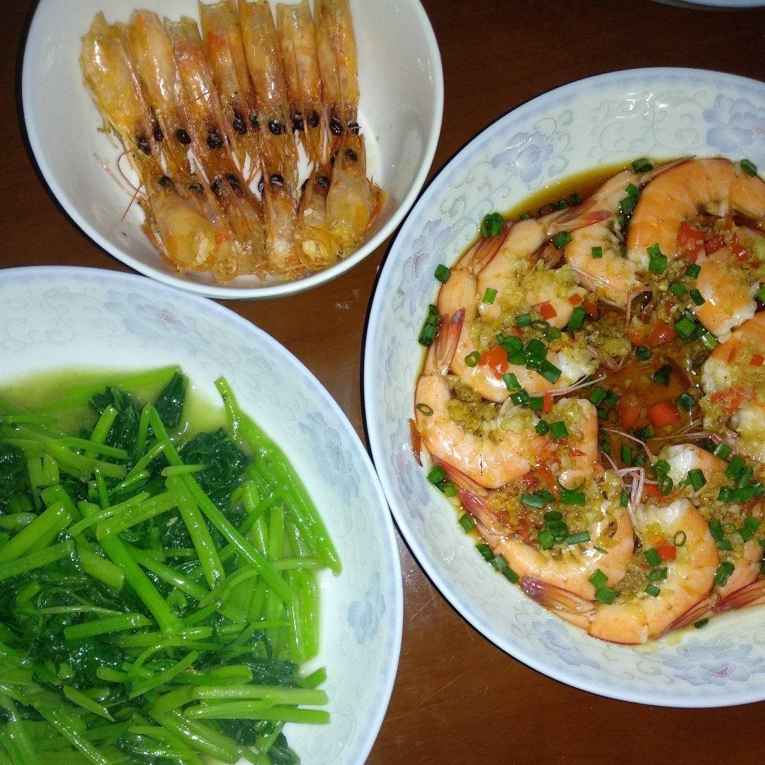 虾最美味的吃法必须是这个——蒜蓉蒸虾（多动图，孔瑶的食谱）