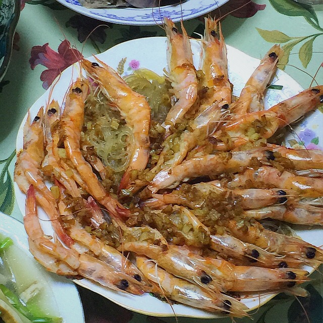 蒜蓉粉丝蒸开背虾