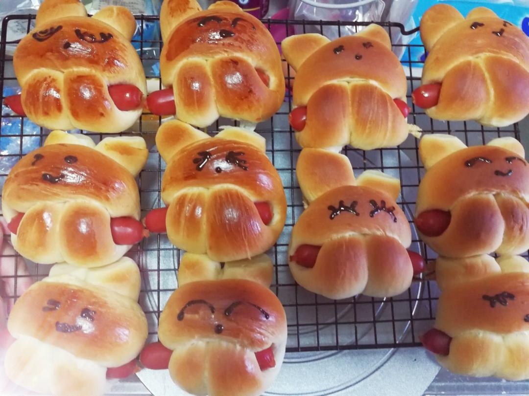 小兔子香肠面包