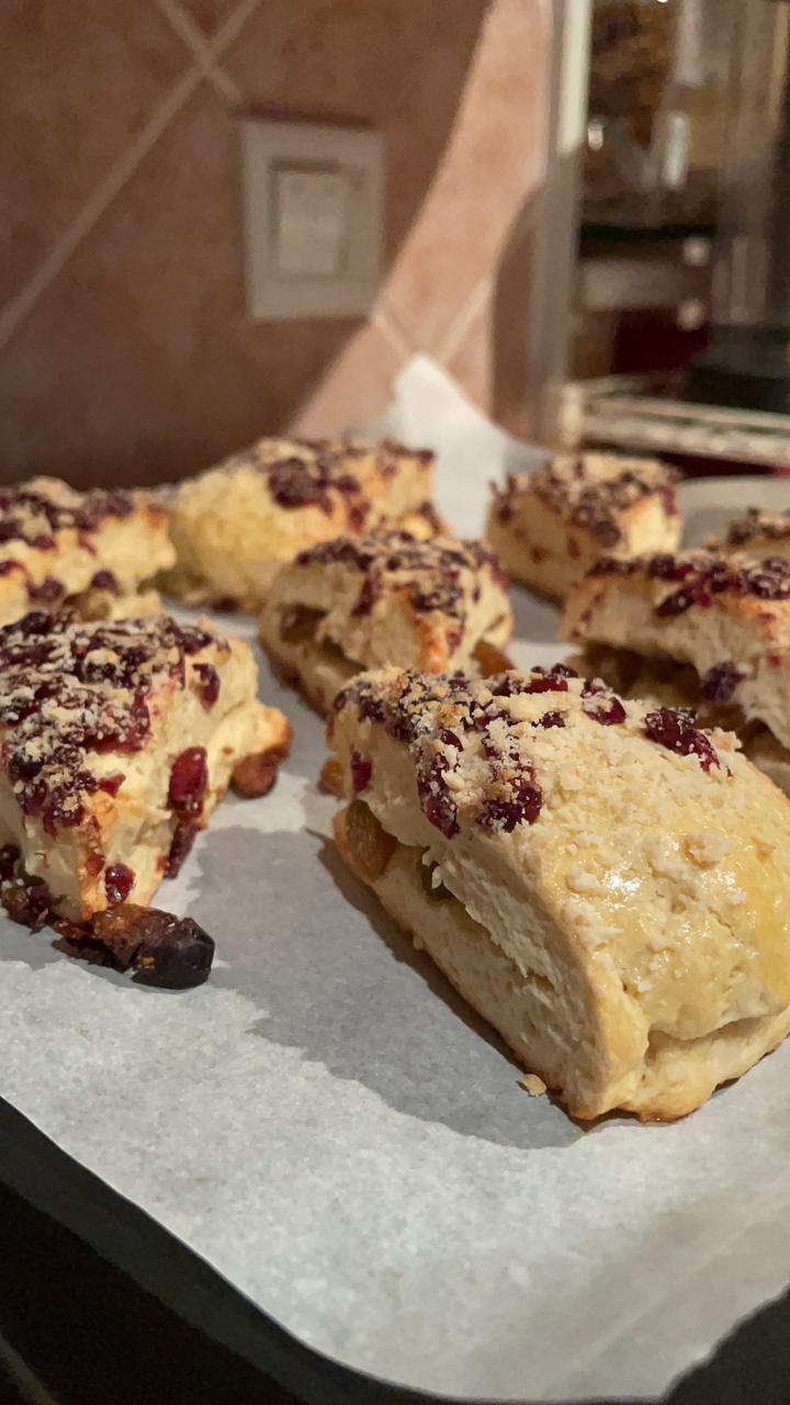 满屋飘香，口口都是满足——酥松香甜的蔓越莓蜜豆司康
