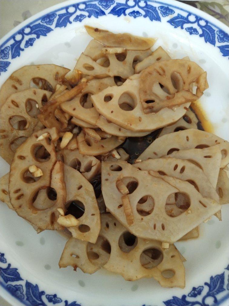 超好吃的凉拌莲藕片