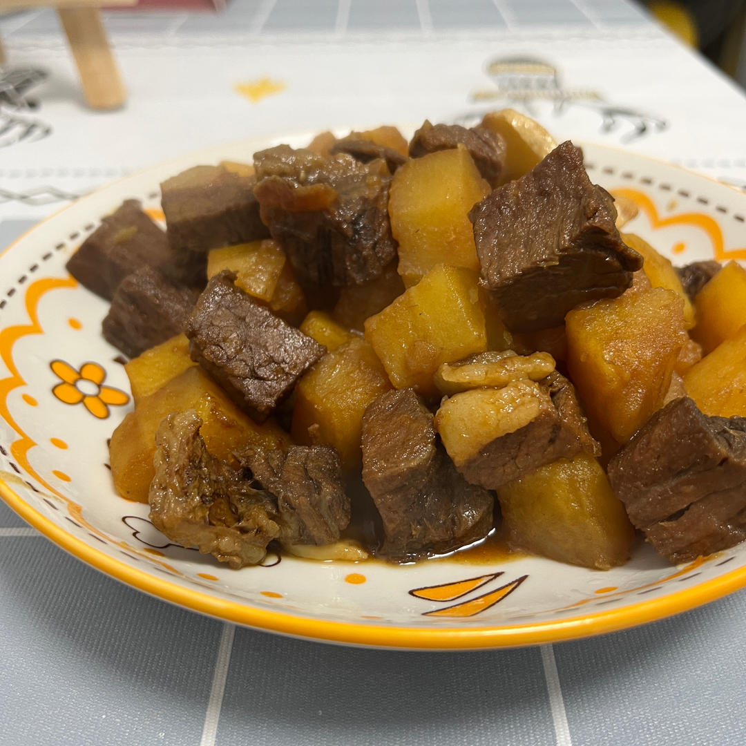 土豆炖牛肉-家常好吃快手！