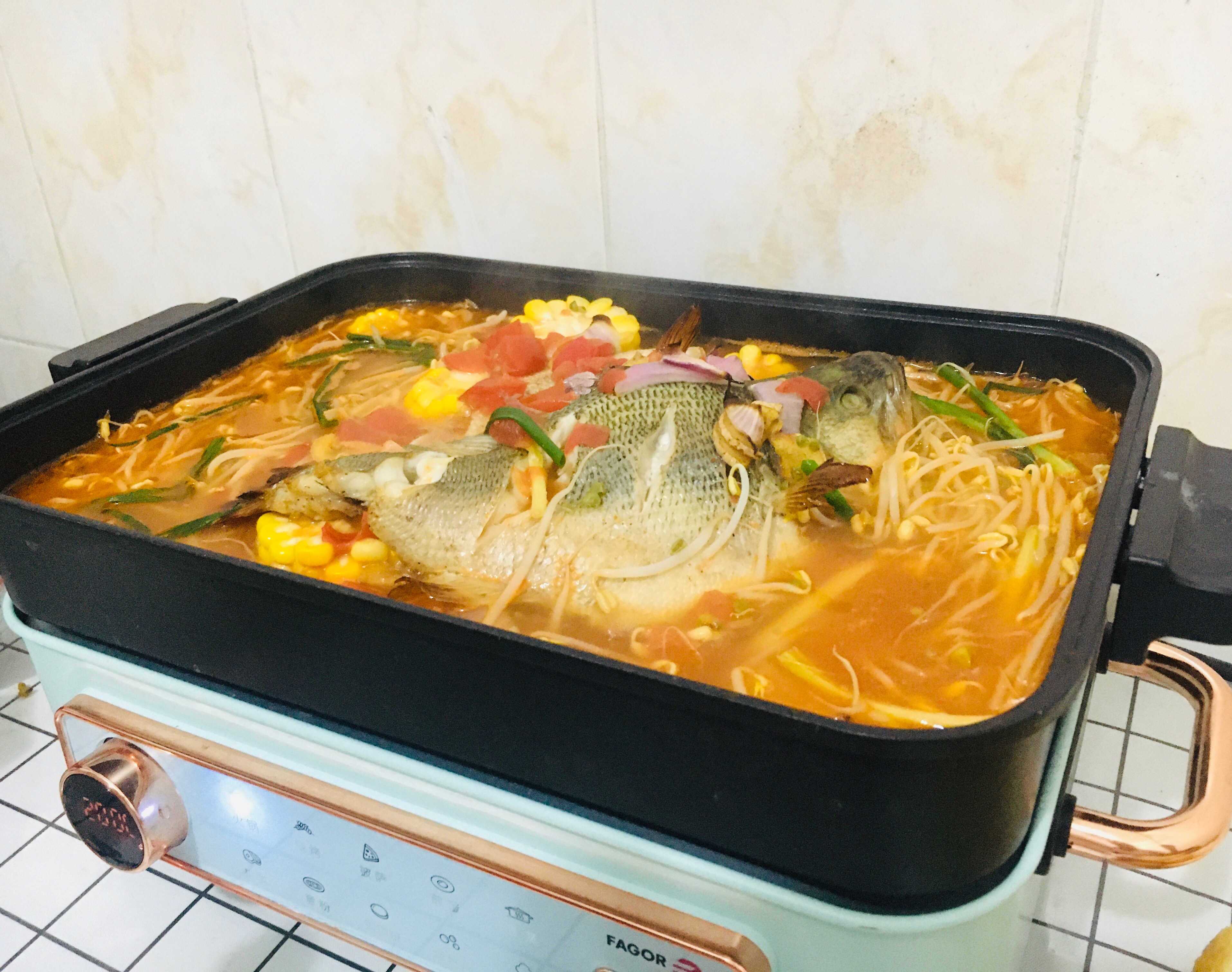 家庭版番茄烤鱼火锅的做法