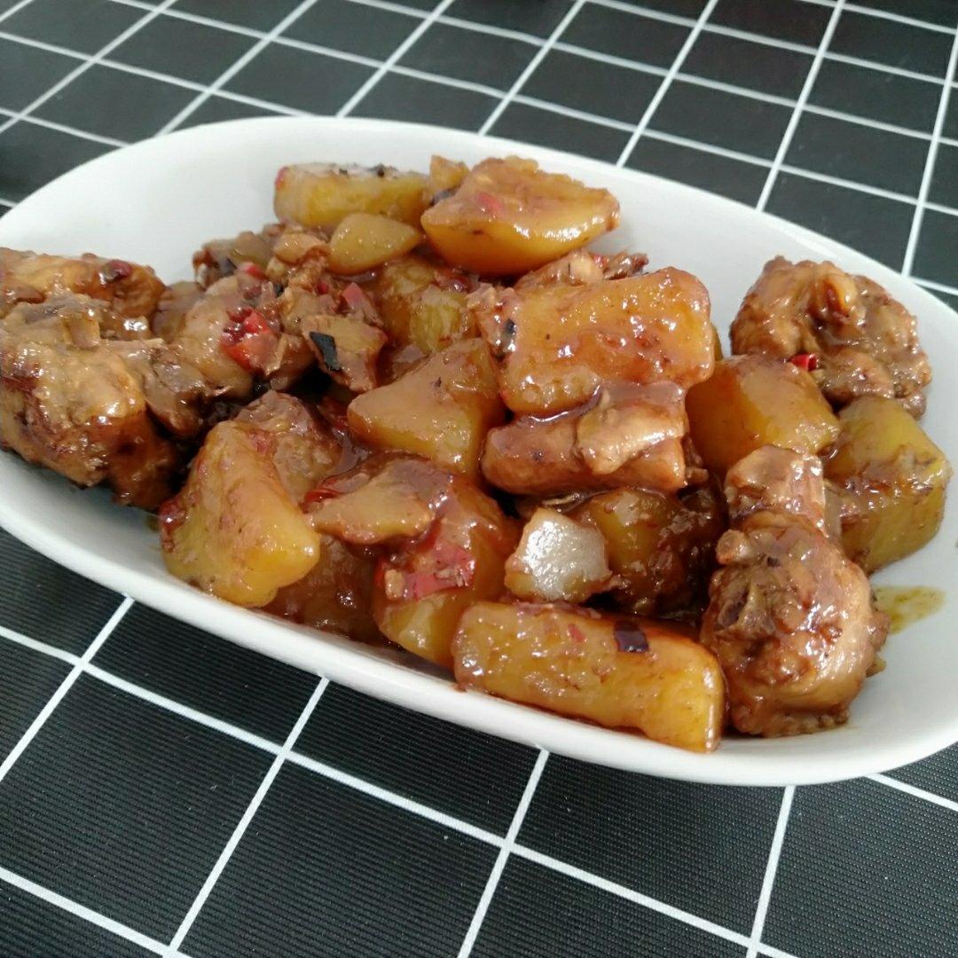 土豆炖鸡块
