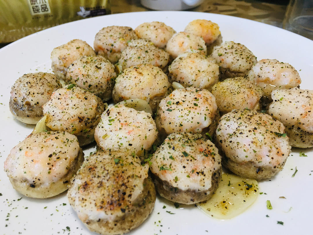 2022曼食年夜饭 | 蒜香口蘑虾滑