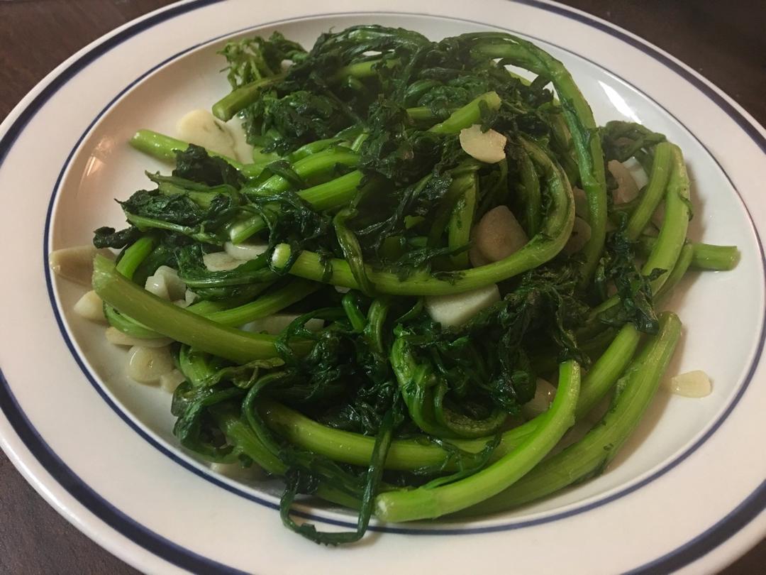 清炒茼蒿