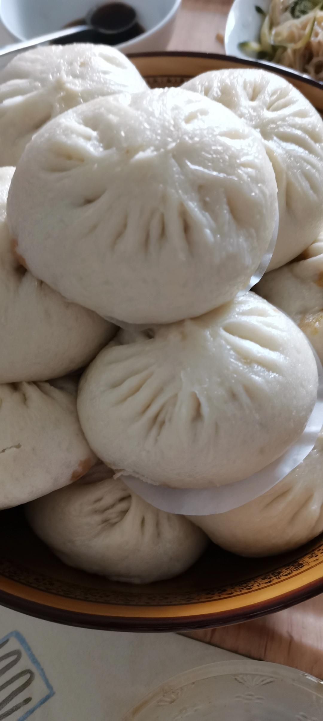 发面只要加这一样，即使冬天也可快速发满盆