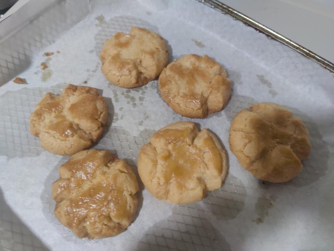 轻轻一按就碎掉的原味桃酥（不输猪油版）