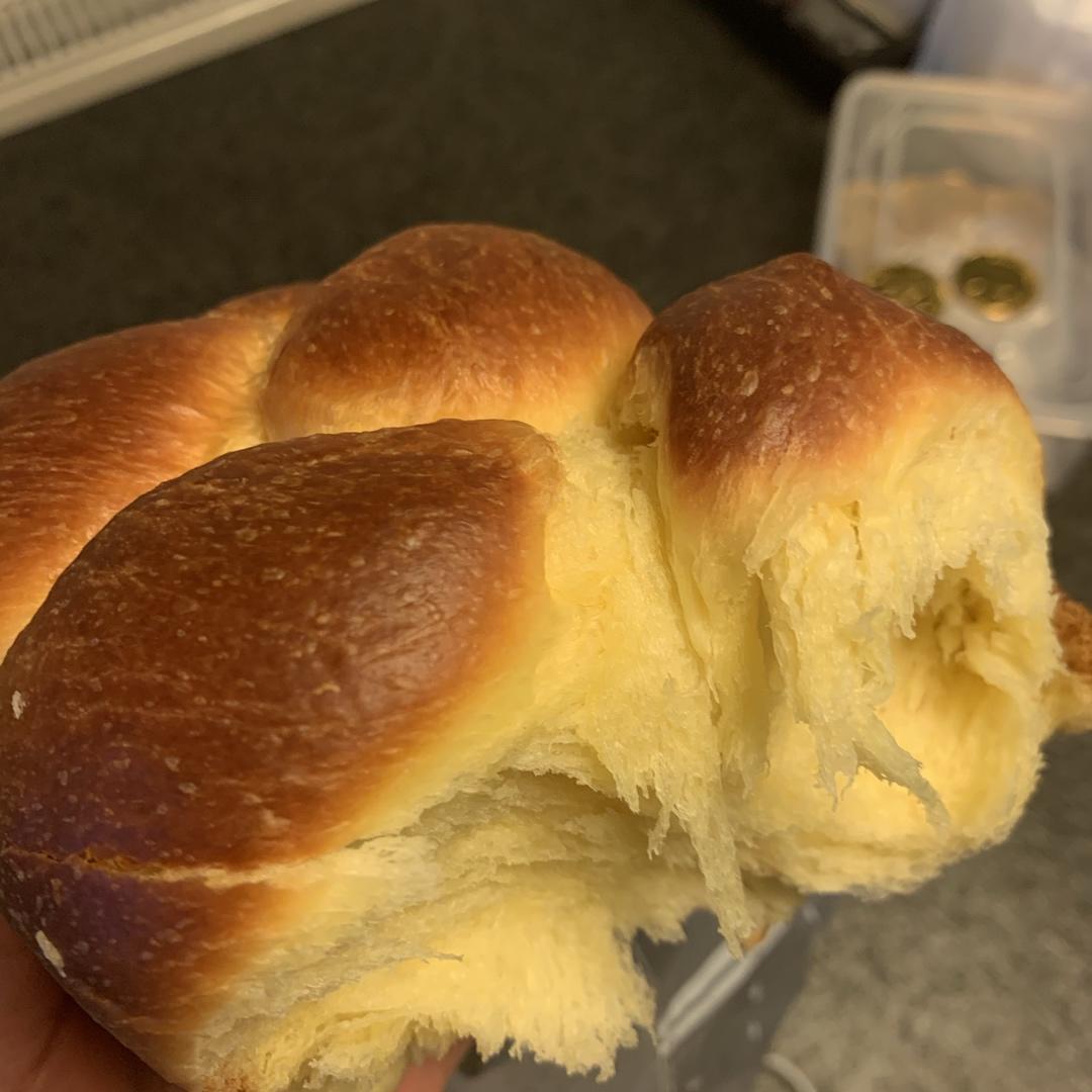 吃过这个黄油面包Brioche，你很难再爱上街边蛋糕店的面包店