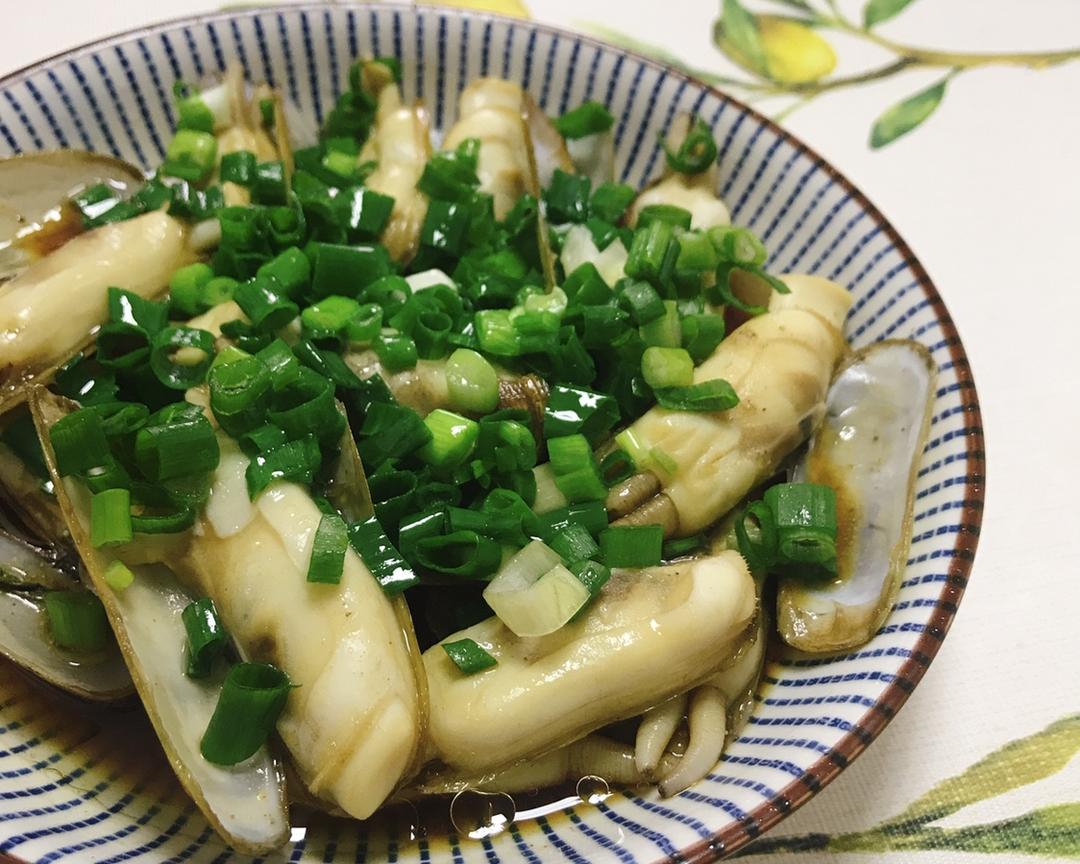 葱油蛏子，只要你买到鲜肥的蛏子，这道菜你就成功了99%