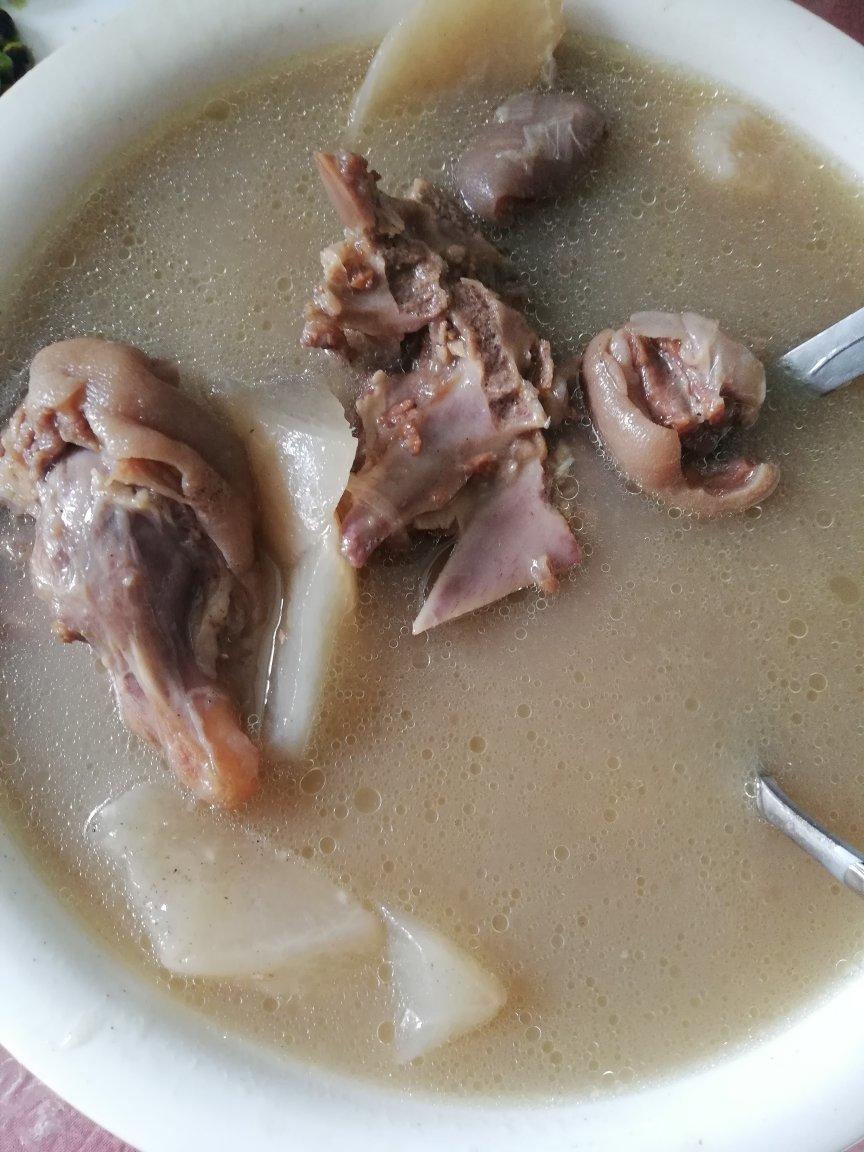 羊骨汤