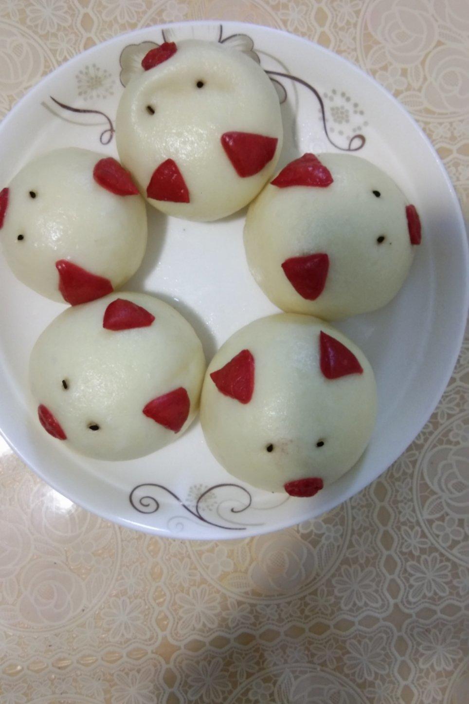 美食and宝宝做的可爱的小猪豆沙包