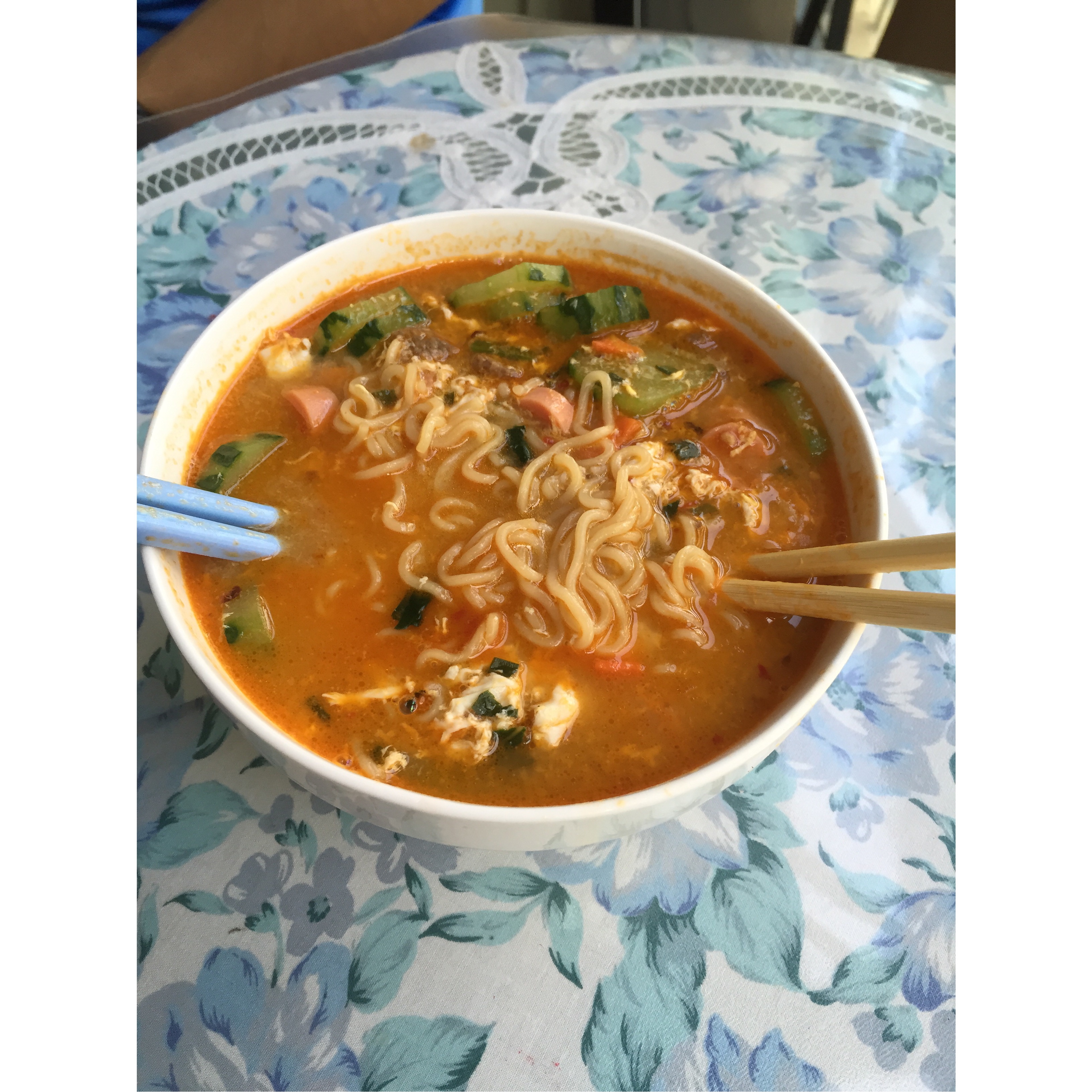 满足食欲的深夜秘密 森系浓香泡面