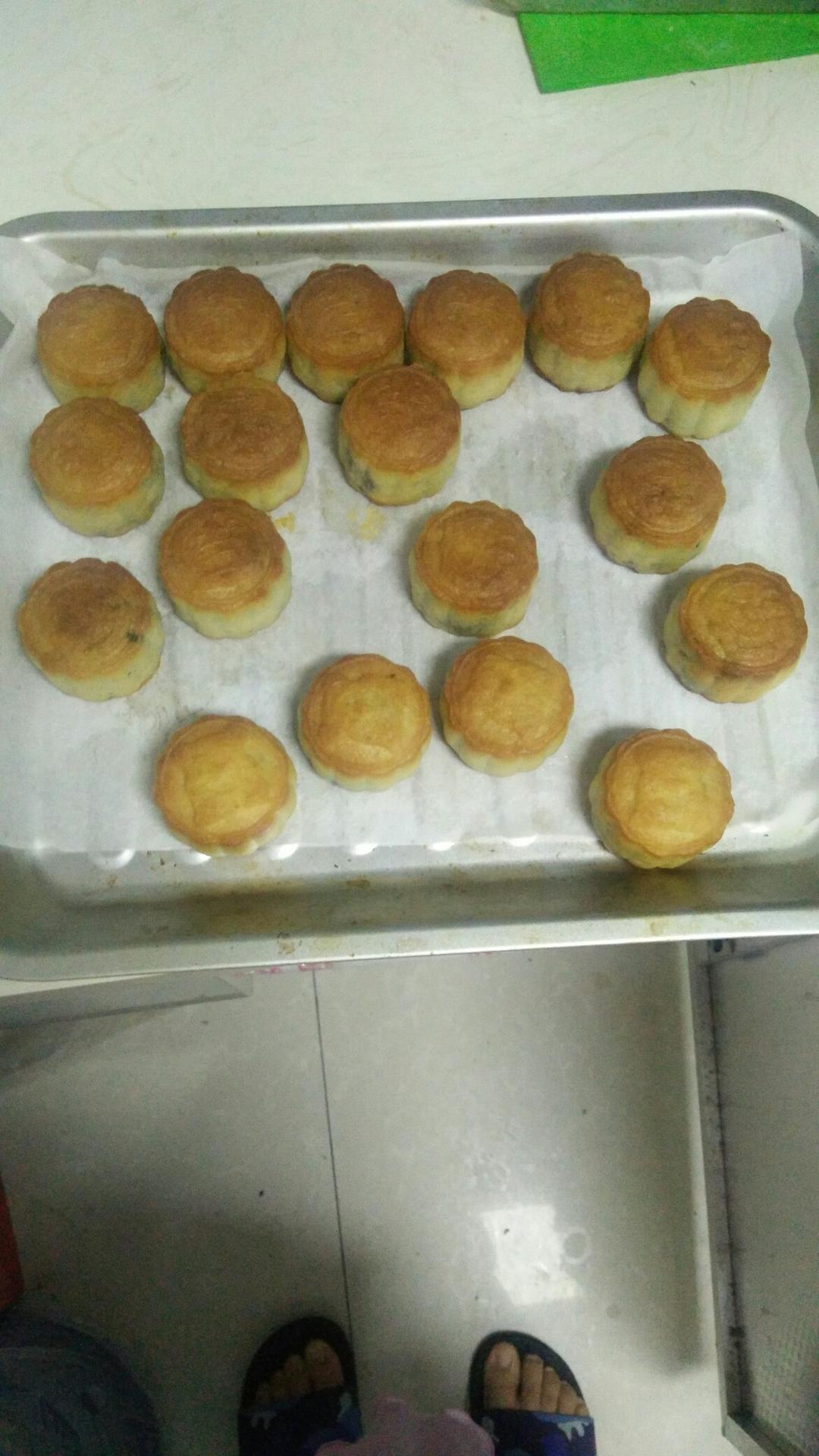 简单的月饼（不用转化糖浆，不用枧水，不塌腰，不泄脚）