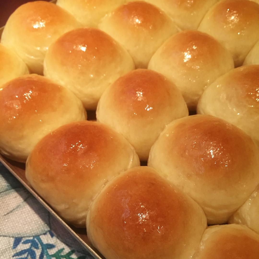 冰剑花雨做的蜂蜜奶香小餐包