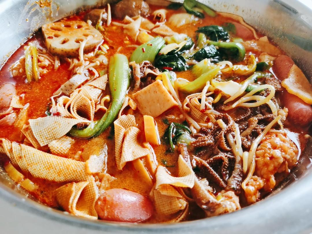 喜欢美食的小王做的测试n次我终于做出了比杨国福还好吃的麻辣烫