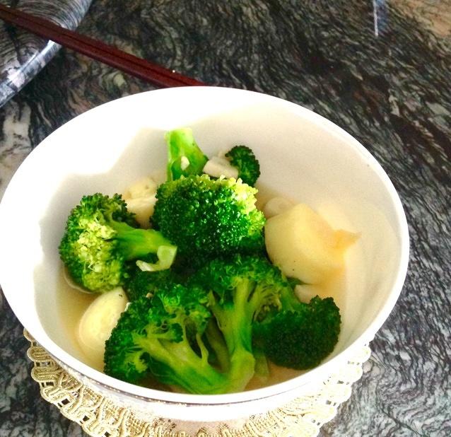 西兰花日本豆腐素汤《减脂餐系列》的做法