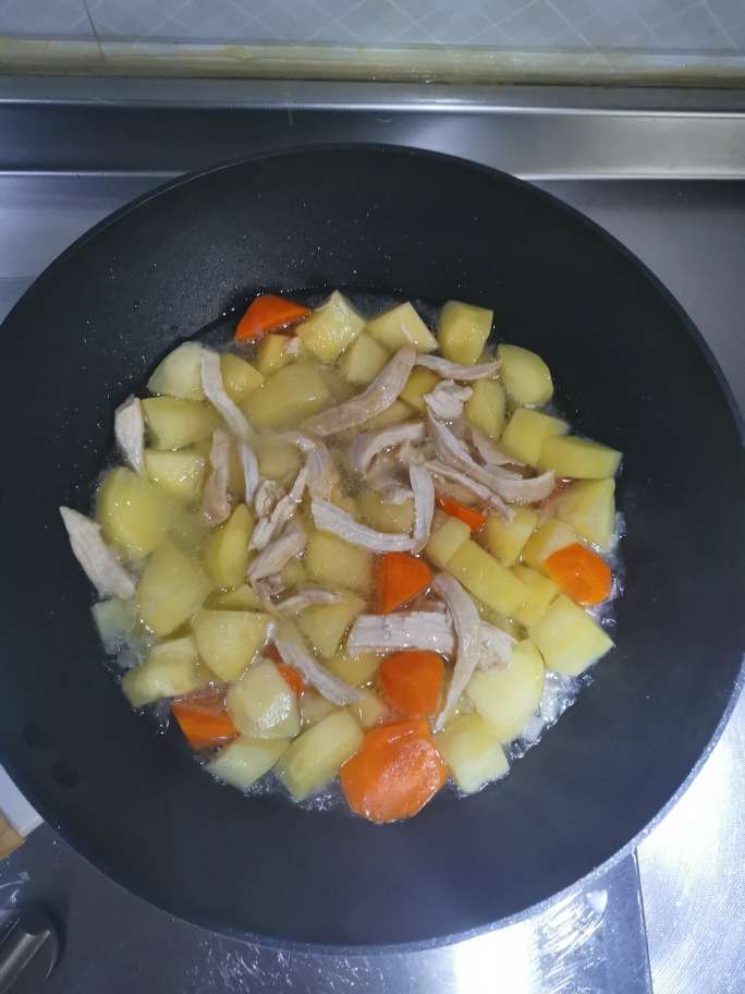 咖哩椰香鸡胸土豆的做法 步骤2