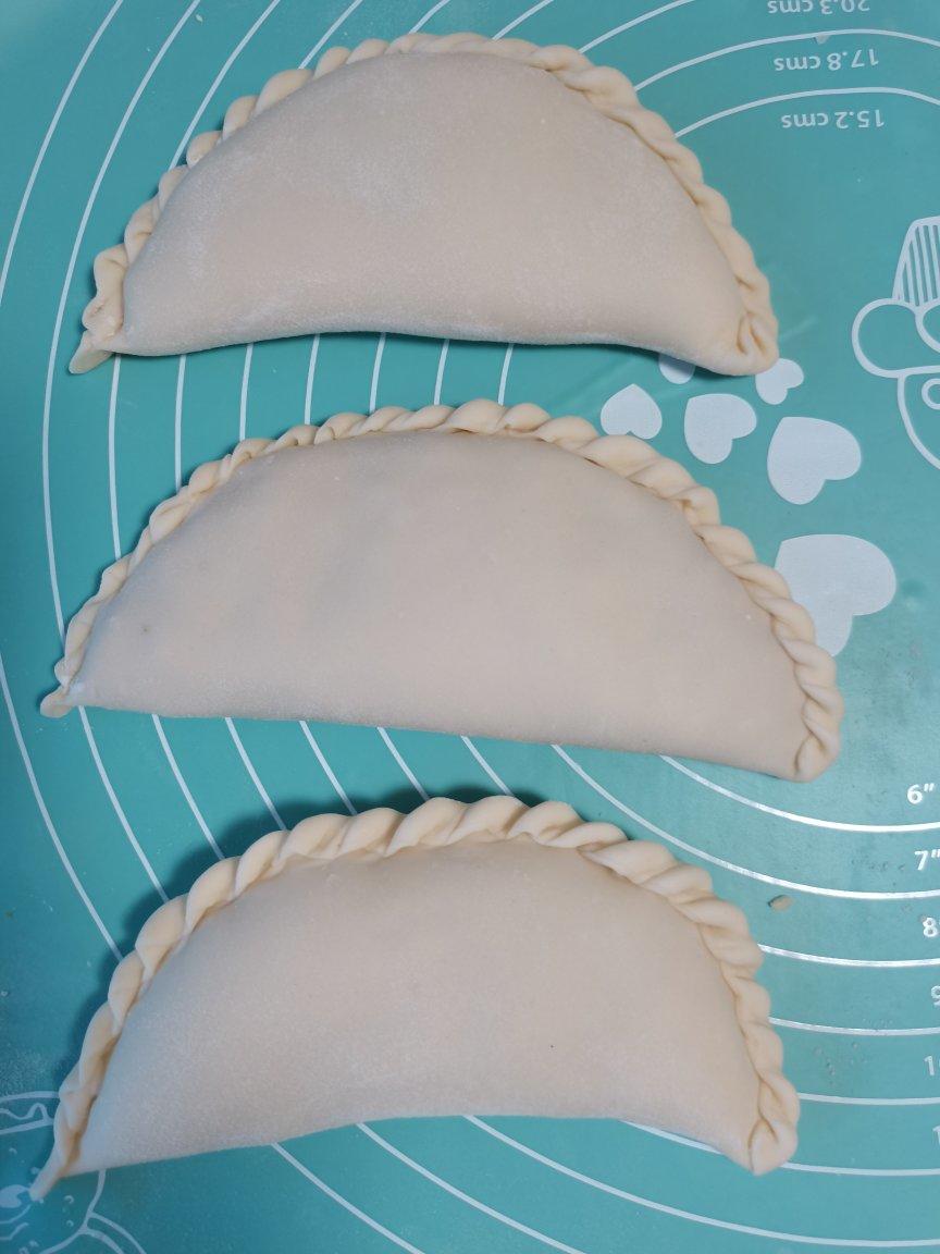 韭菜盒子 Chinese Leek and Egg Pasty