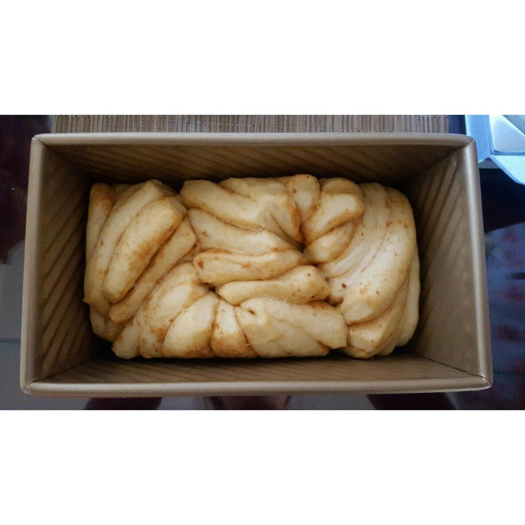 手撕千层肉松面包