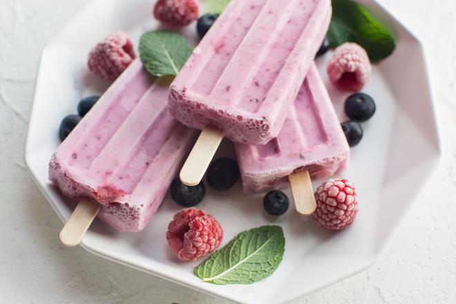 透心凉倍儿爽的莓果酸奶棒棒冰的做法