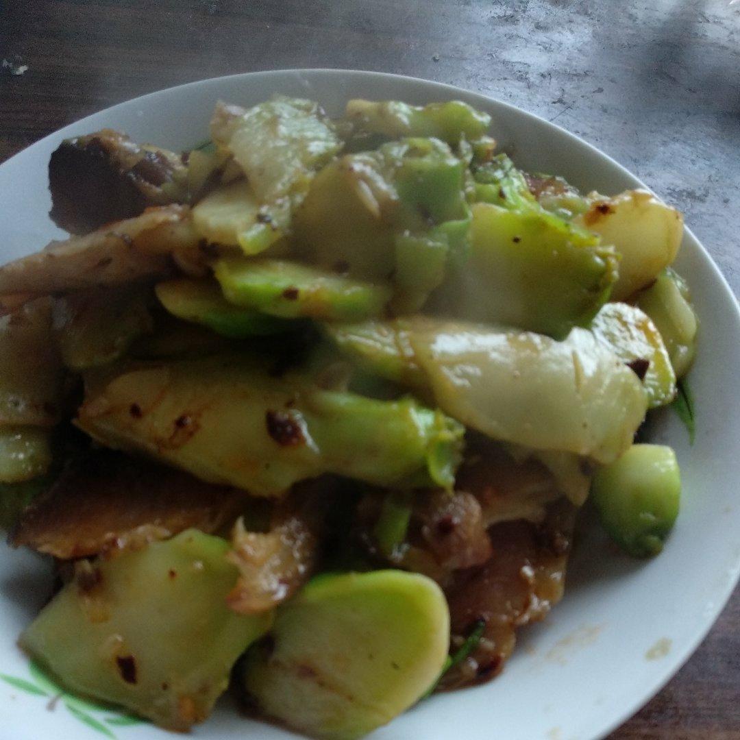 腊肉炒榨菜头