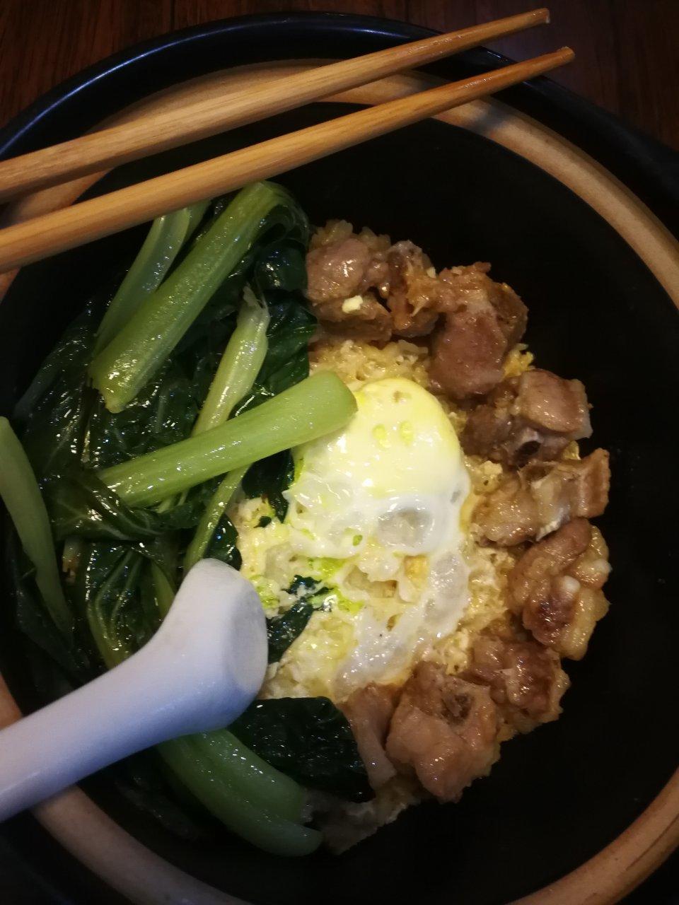 香肠煲仔饭
