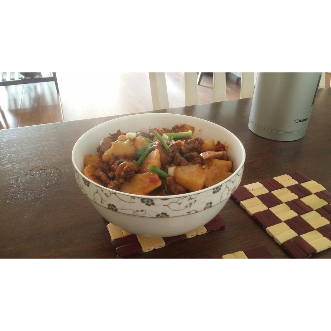土豆烧鸡（非常下饭哦~）