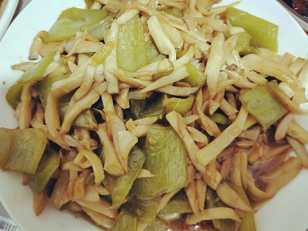 青椒素炒杏鲍菇