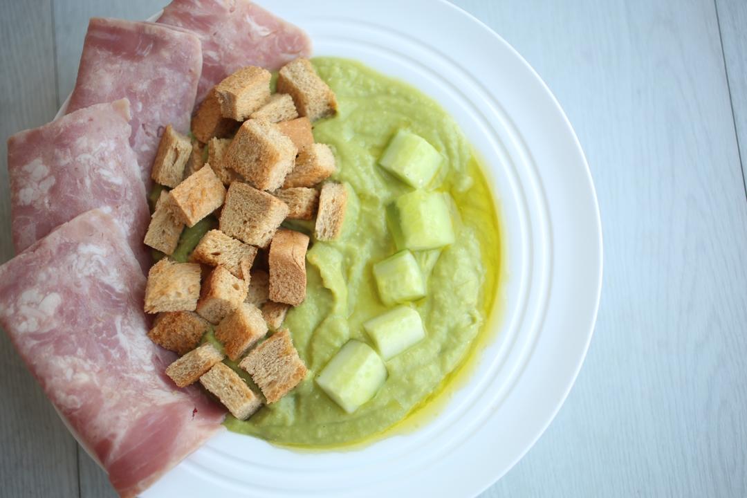 酪梨青瓜冷汤(米其林纯素食谱)