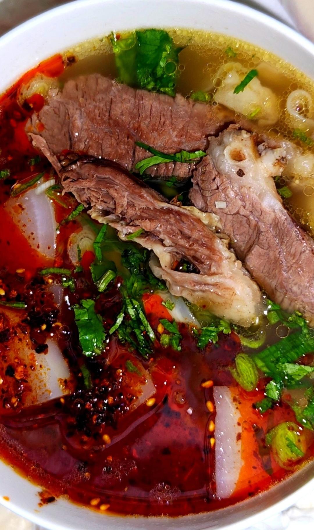 兰州人的情怀，从清晨的一碗地道的兰州牛肉面开始