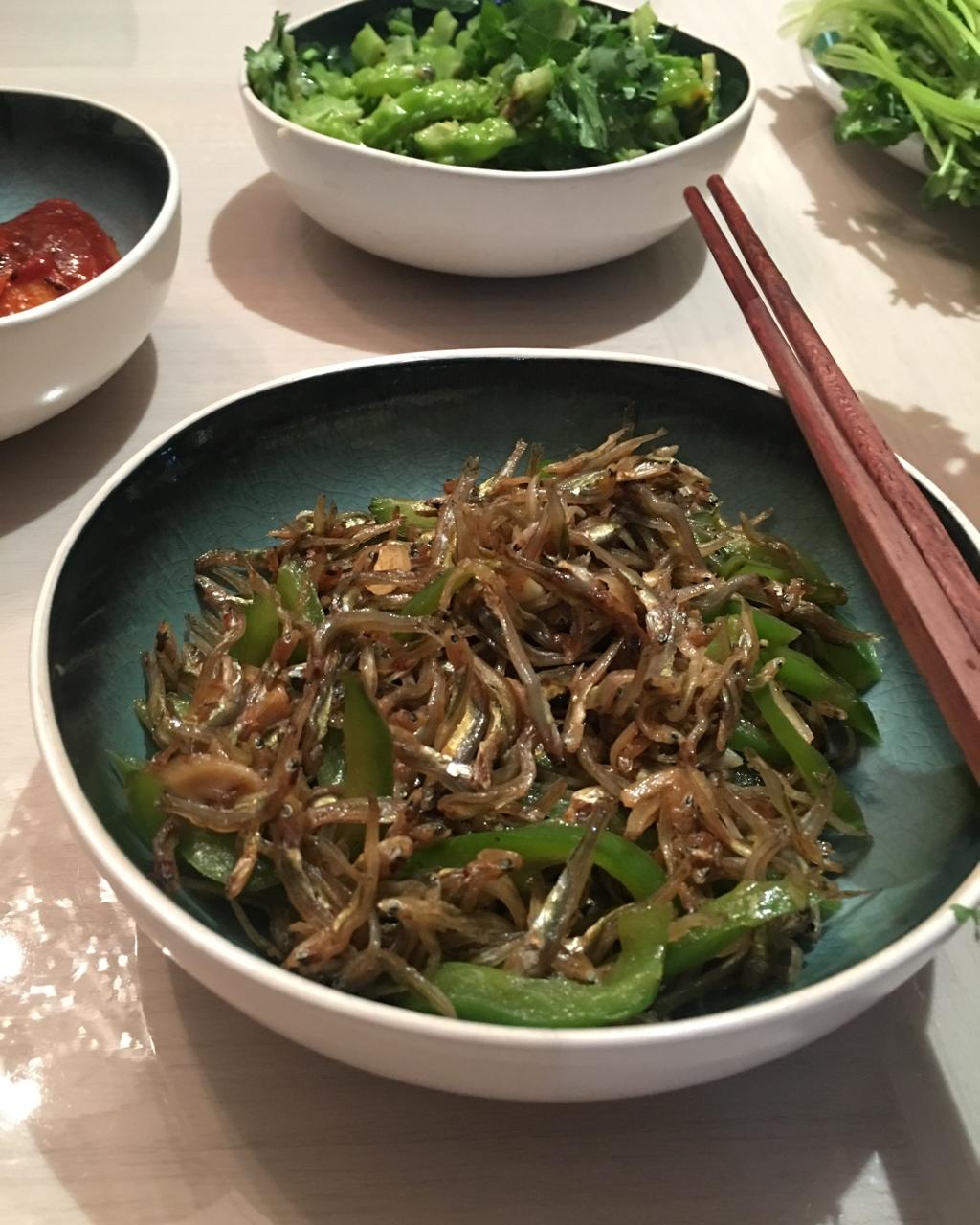 香辣小鱼干