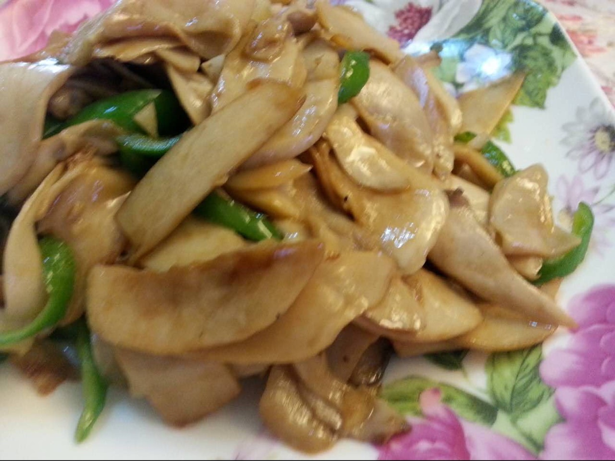青椒素炒杏鲍菇