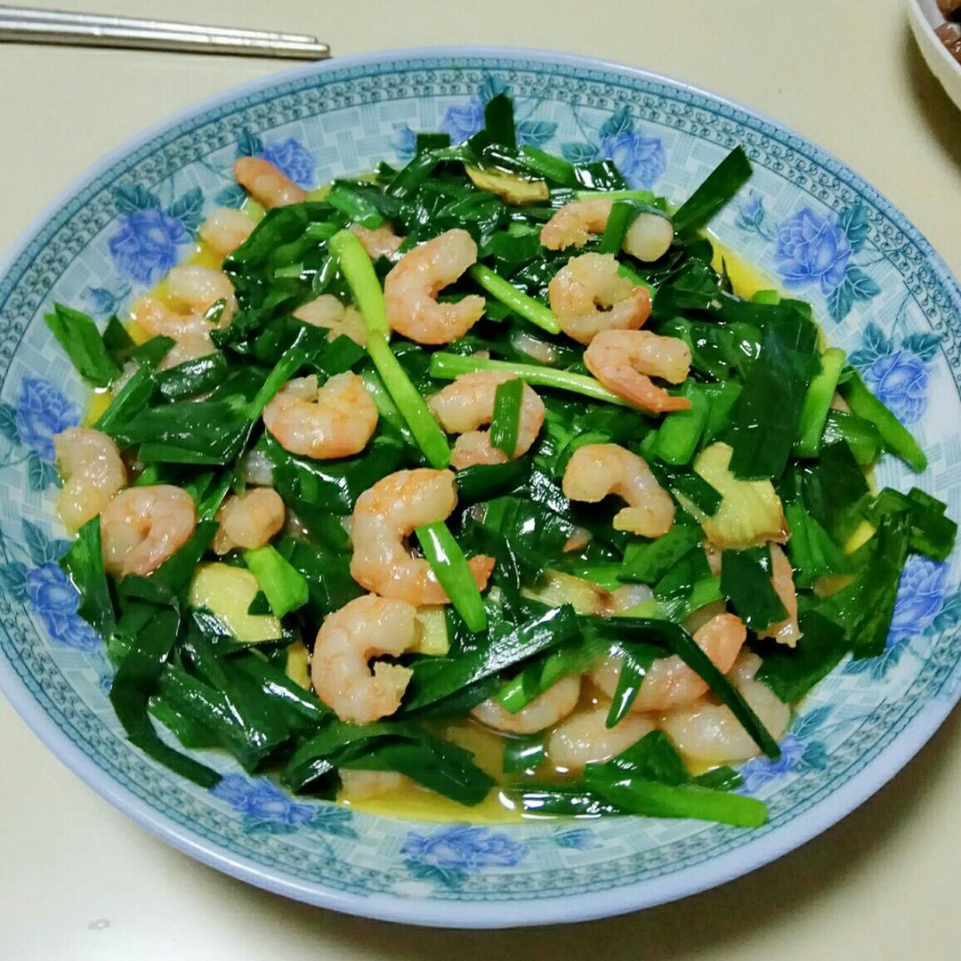 简单无忧做的韭菜炒虾仁