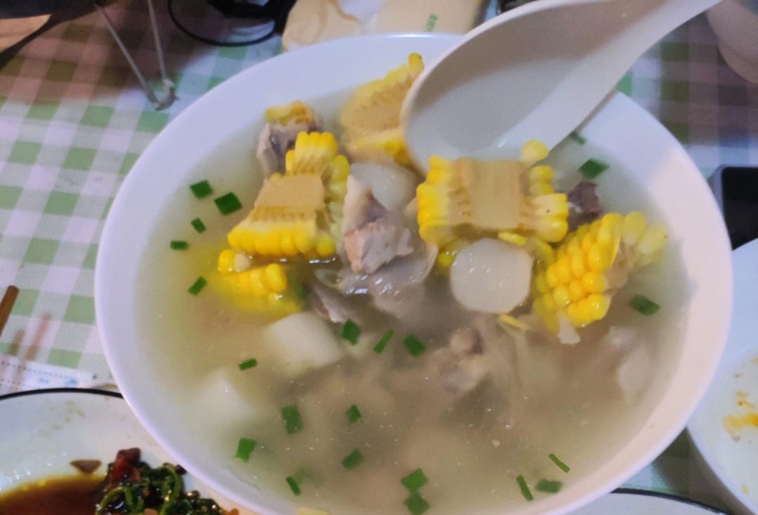 玉米排骨汤