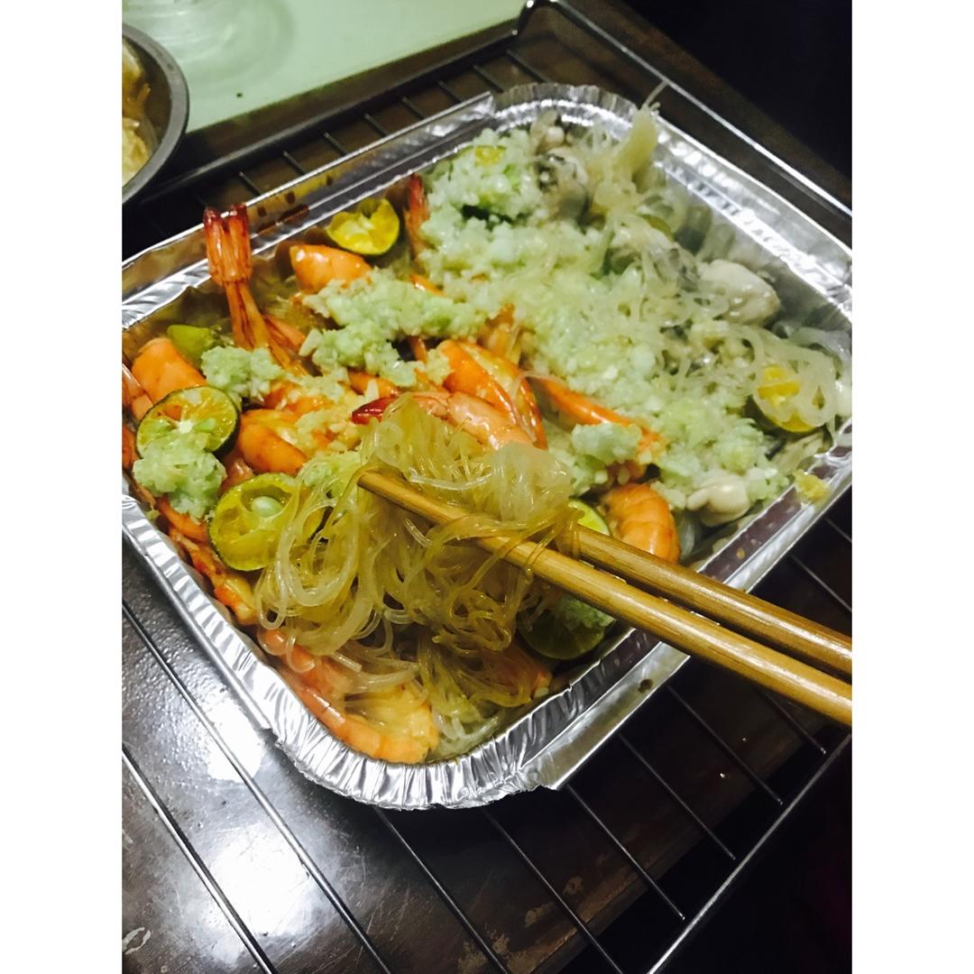 蒜蓉粉丝烤虾