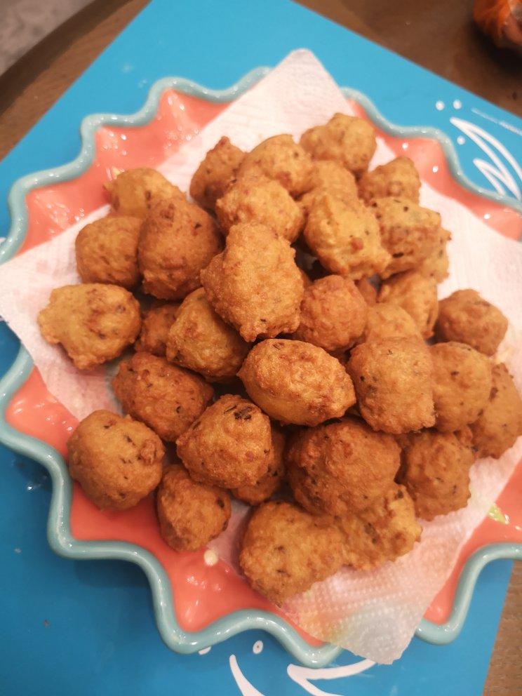 香炸豆腐肉丸子