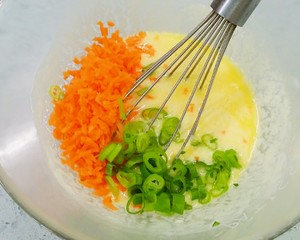 鸡蛋饼 完美比例 的做法步骤图 Oo糖心儿oo 下厨房 鸡蛋饼 完美比例 的做法步骤图 Oo糖心儿oo 下厨房