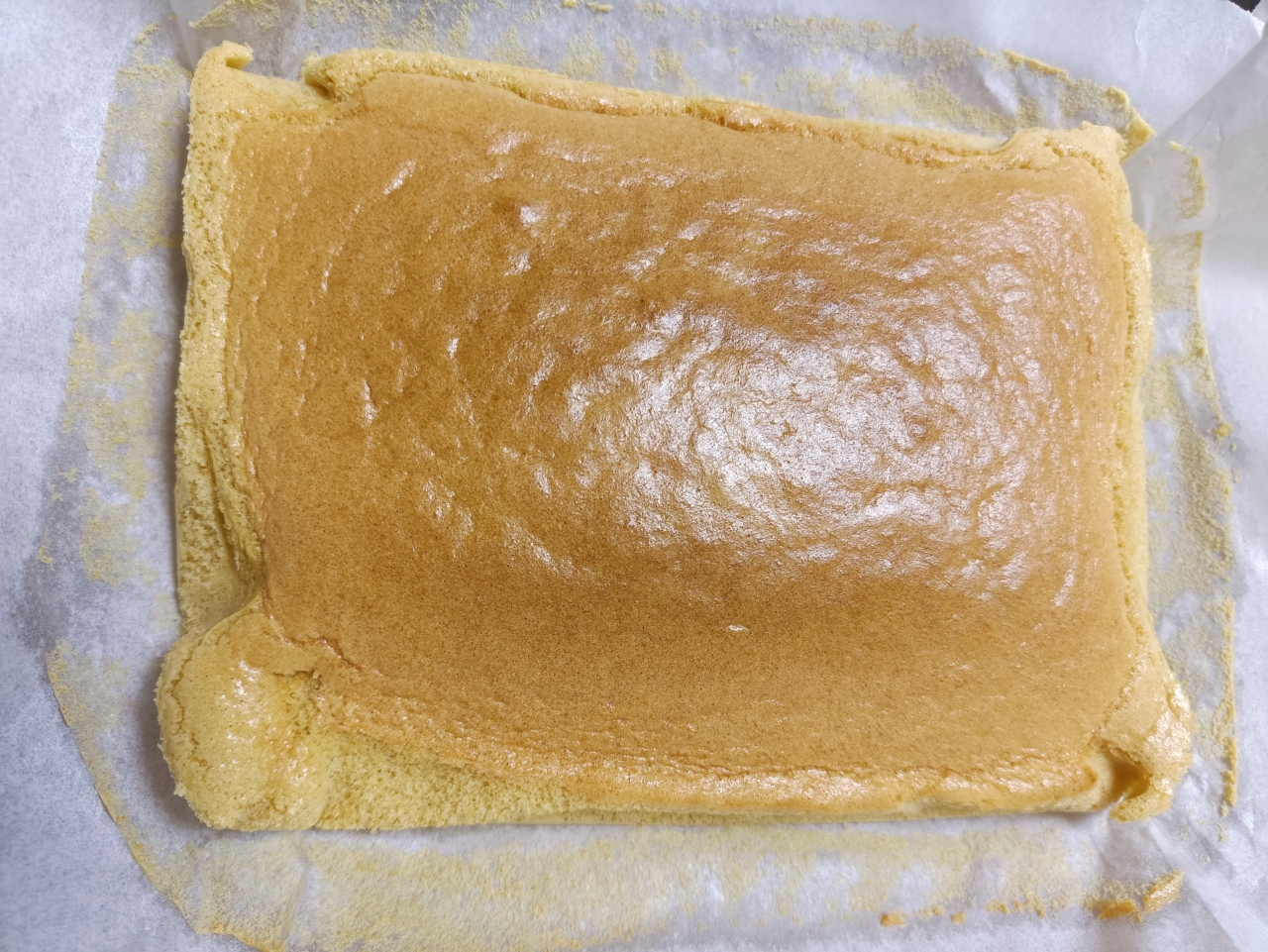 一个只有黄豆粉的6寸黄豆戚风蛋糕（自制黄豆粉）
