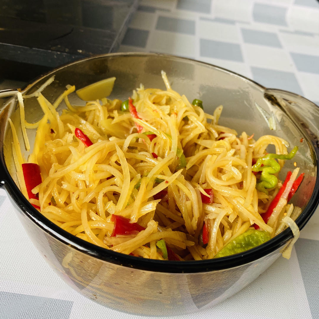 脆爽凉拌土豆丝