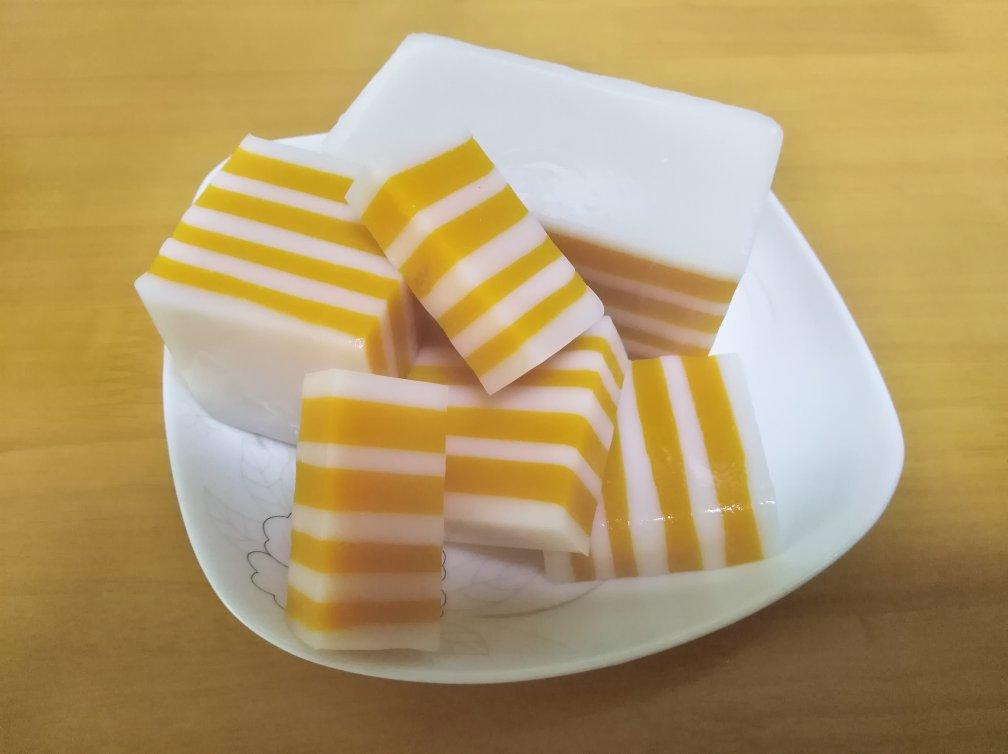 芒果椰汁千层糕