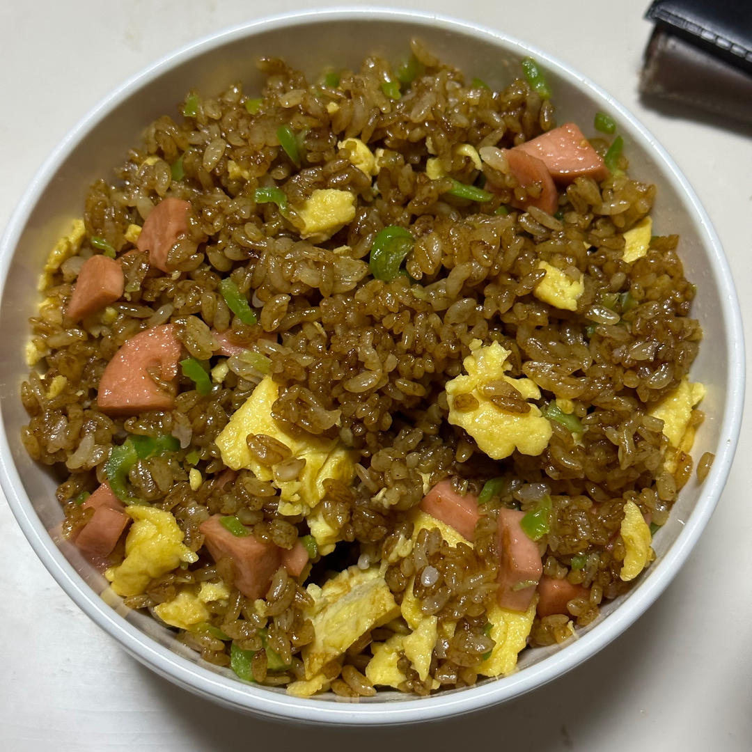 超级好吃的酱油火腿蛋炒饭！