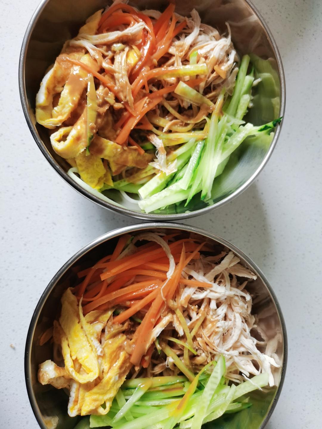 🥒鸡丝凉面